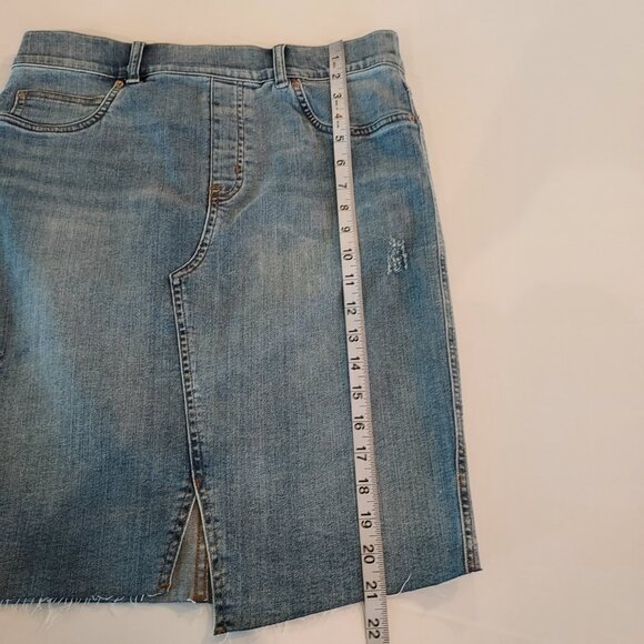 Spanx Distressed Denim Mini Pencil Skirt Size Med - Picture 5 of 8